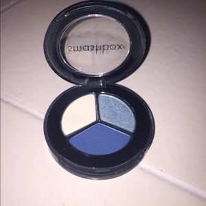 Smashbox shadow trio