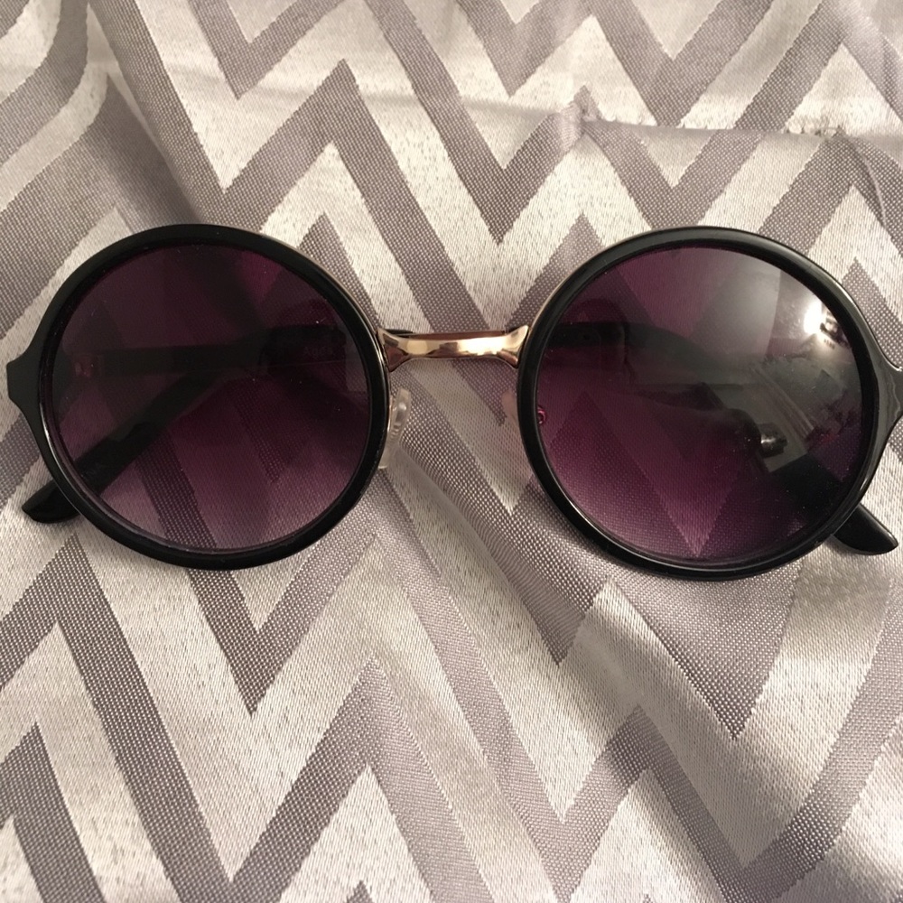 SUNGLASSES - Picture 2 of 5
