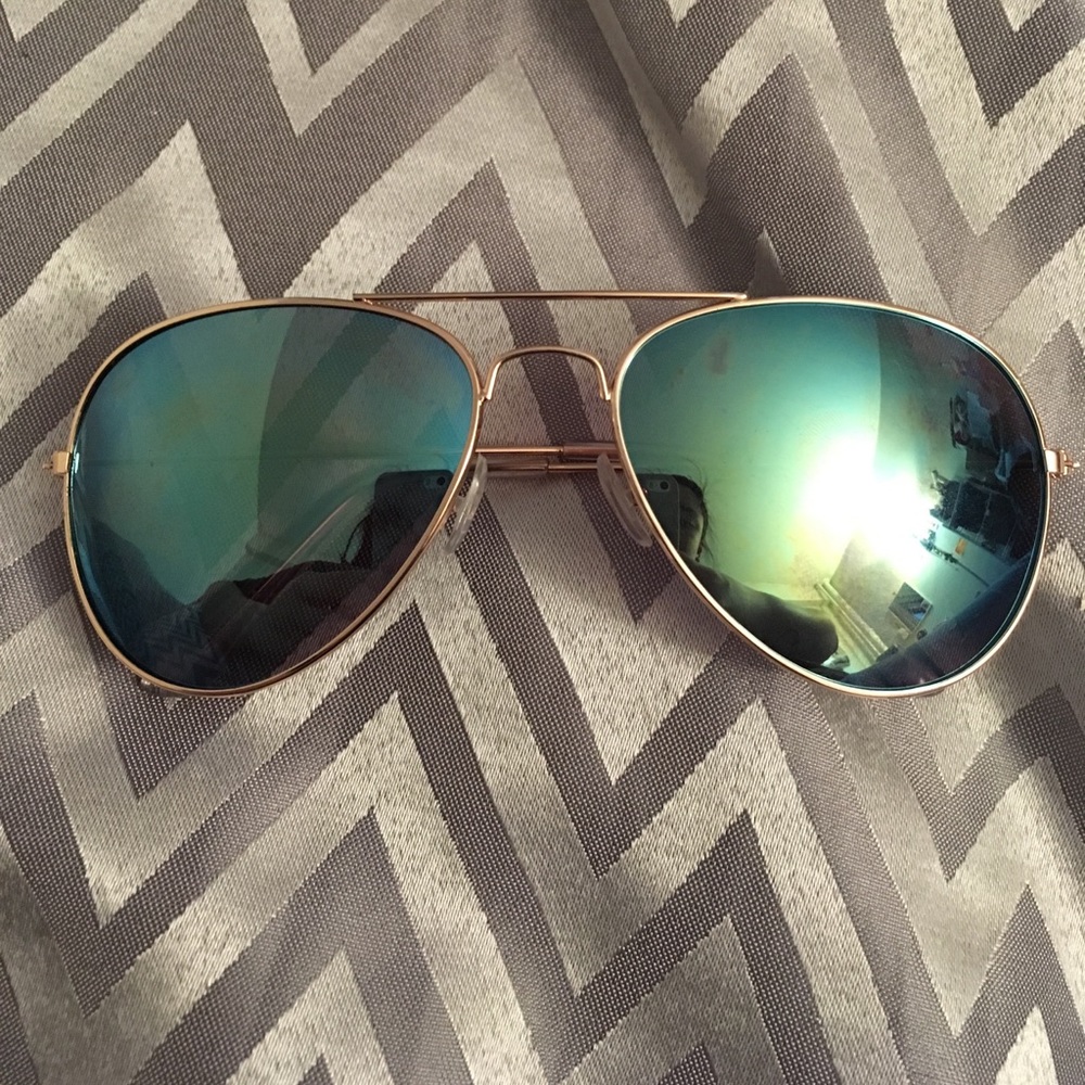 SUNGLASSES - Picture 3 of 5