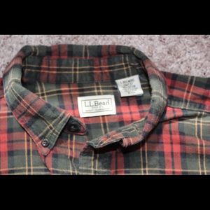 Men's LL Bean long sleeve flannel button down