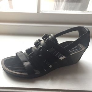 New Teva Wedge Sandles