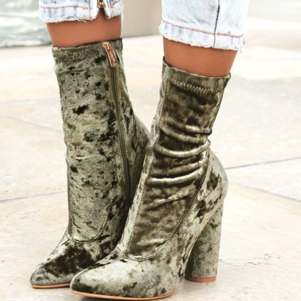 Cape Robbin Velvet booties