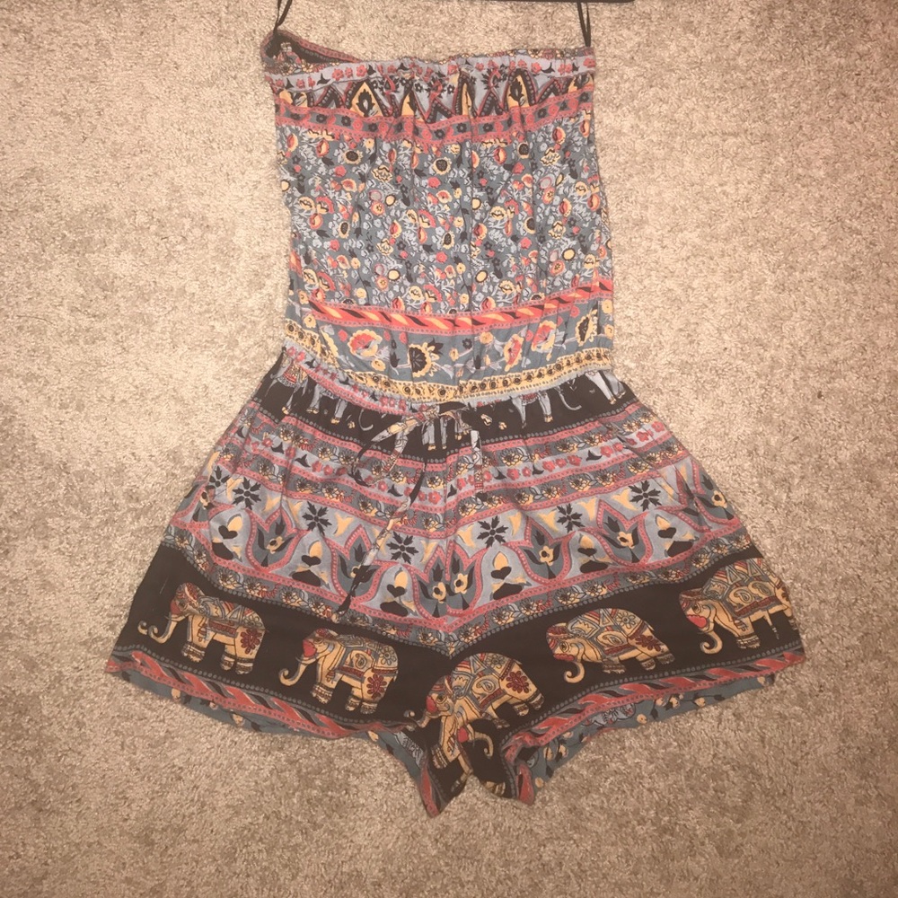 NEVER WORN Forever 21 Romper size Medium