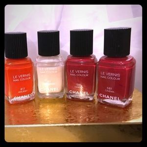 ❤️Chanel Nail Polish Bundle❤️