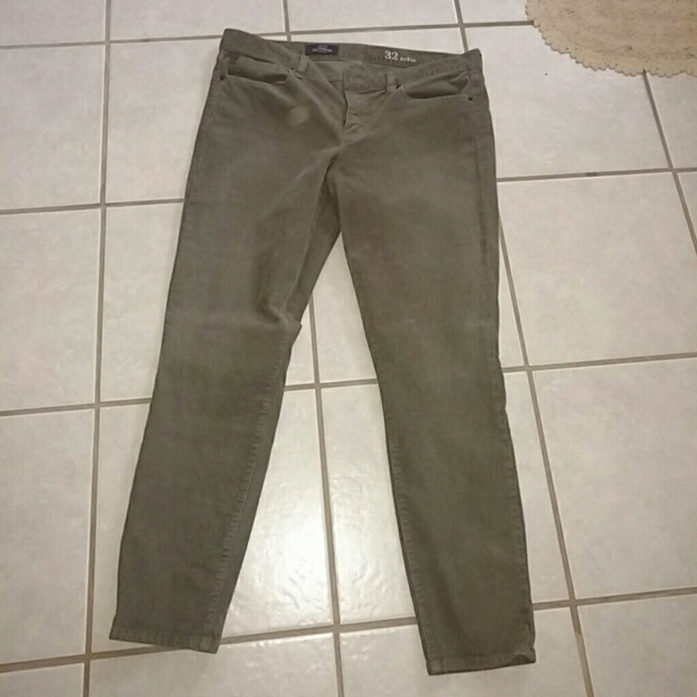 J. Crew olive toothpick cords 32 ankle
