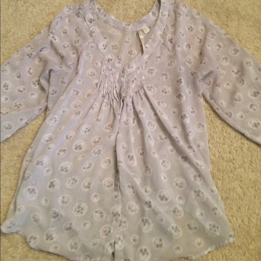 Lauren Conrad grey flowered patterned shirt