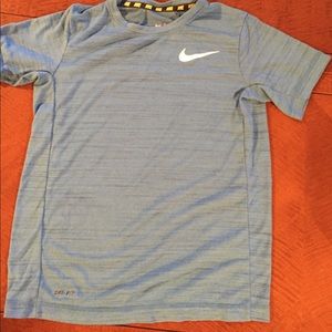 Boys Nike Dry-fit t-shirt
