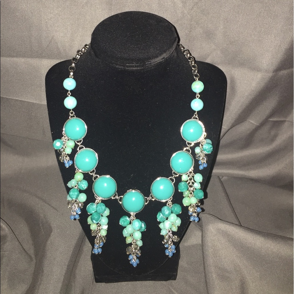 🌟B2G1F🌟 Beautiful shades of blue necklace
