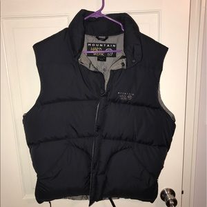 Men's mountain hard wear vest size large