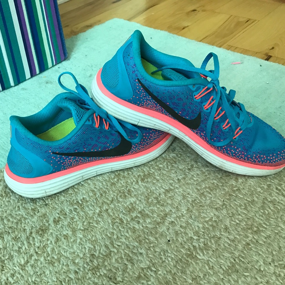NIKE NATURAL RIDES