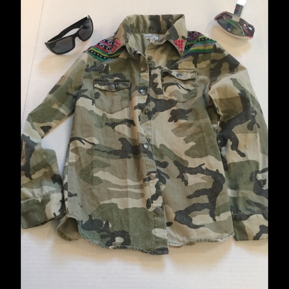 Girls snap up funky shirt