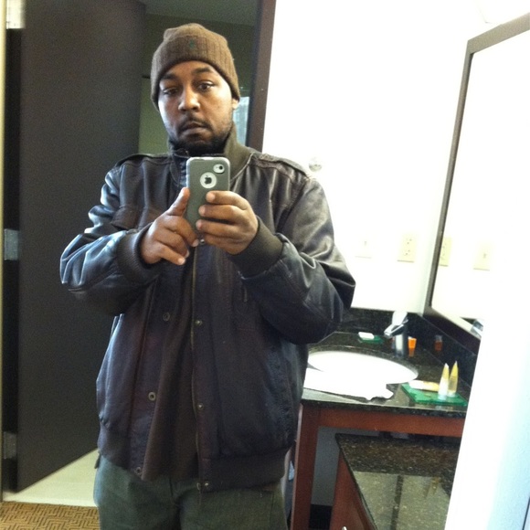 Meet your Posher, Alex - Picture 1 of 1