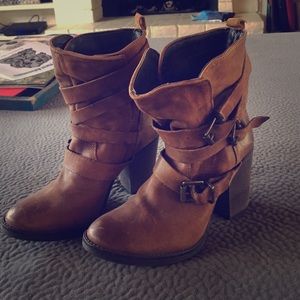 Steve Madden rugged boots