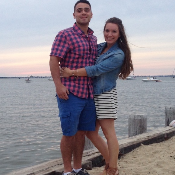 Meet your Posher, Caitlin - Picture 5 of 7