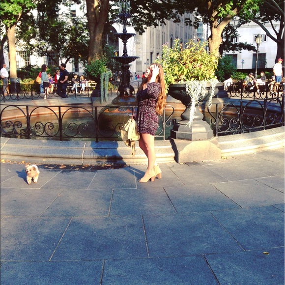 Meet your Posher, Caitlin - Picture 6 of 7