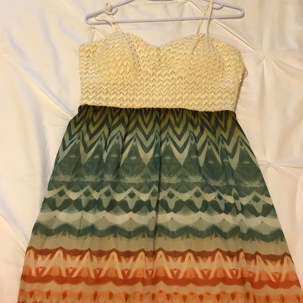 Gorgeous maxi dress with cut out back!
