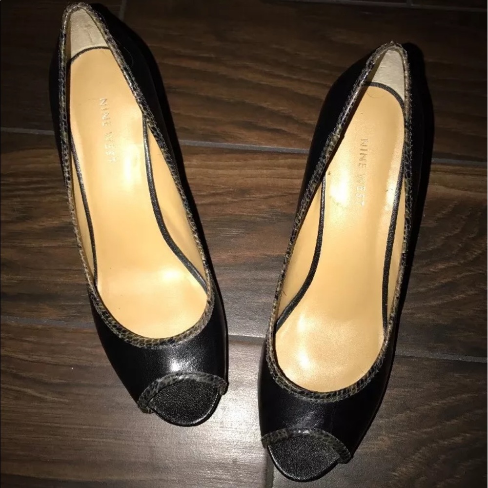 Nine West Black Leather w Snake Skin Accent 8.5