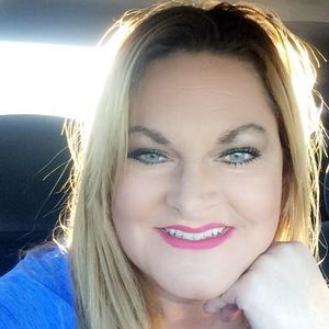 Meet your Posher, Carrie