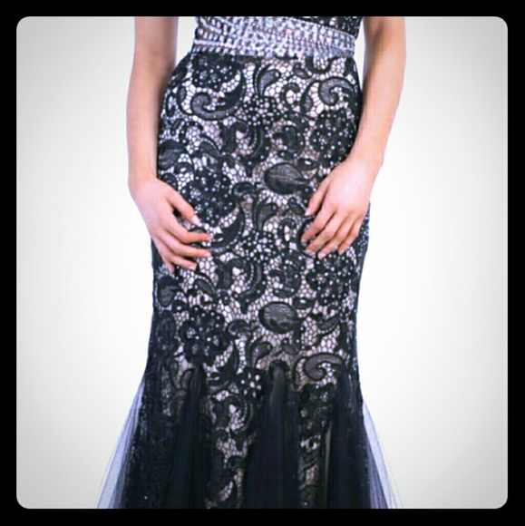 Prom dresses by Milano formals, Rachel Allan etc - Picture 2 of 3