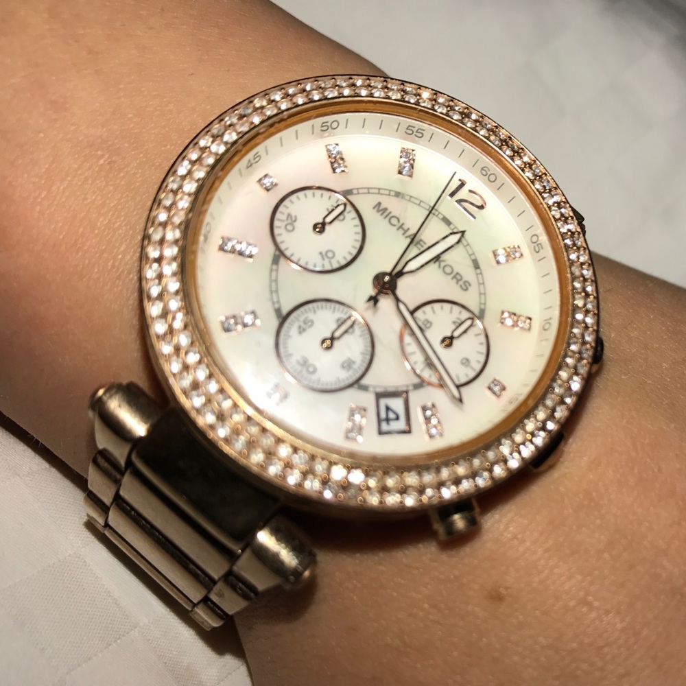 Michael Kors pearl face diamond watch in rose gold