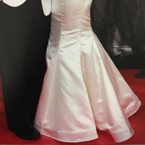 Sherri Hill Prom Dress 0 - Picture 2 of 7