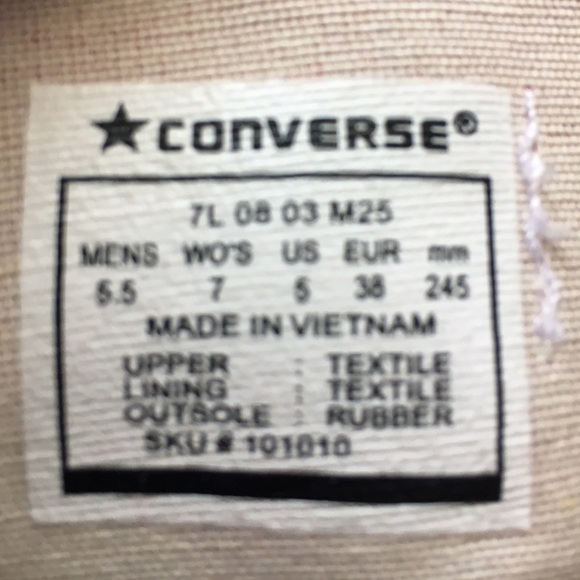 Red Converse All-Star Sneakers! NEW! - Picture 3 of 3