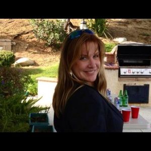 Meet your Posher, Leslie