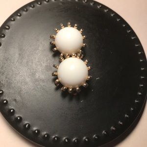 White gold trim clip earrings