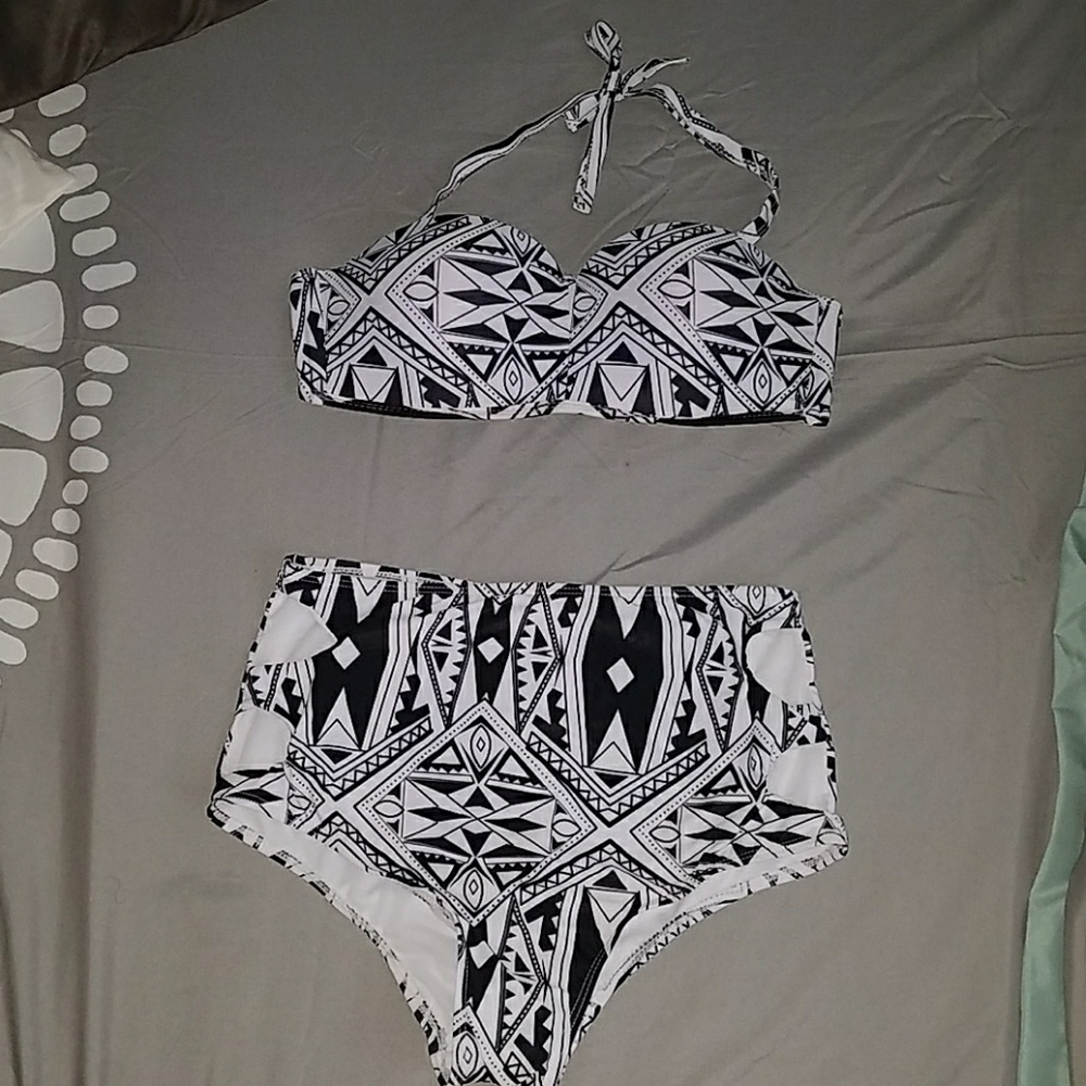 High waisted bikini