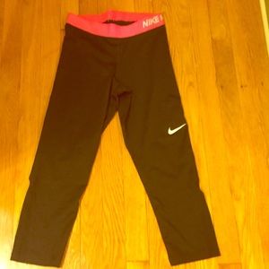 Nike Pro dri-fit capris