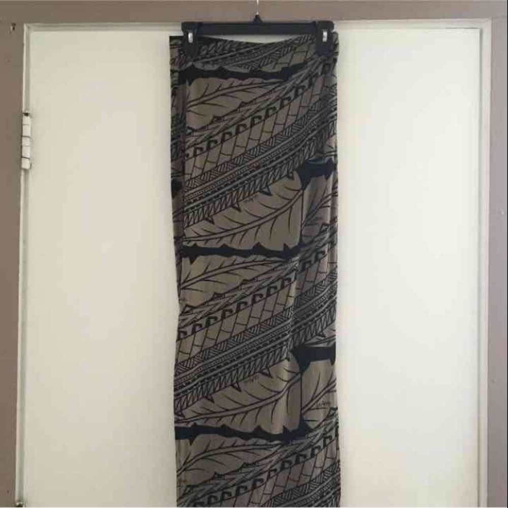 Sz S Missing Polynesia Skirt/Dress