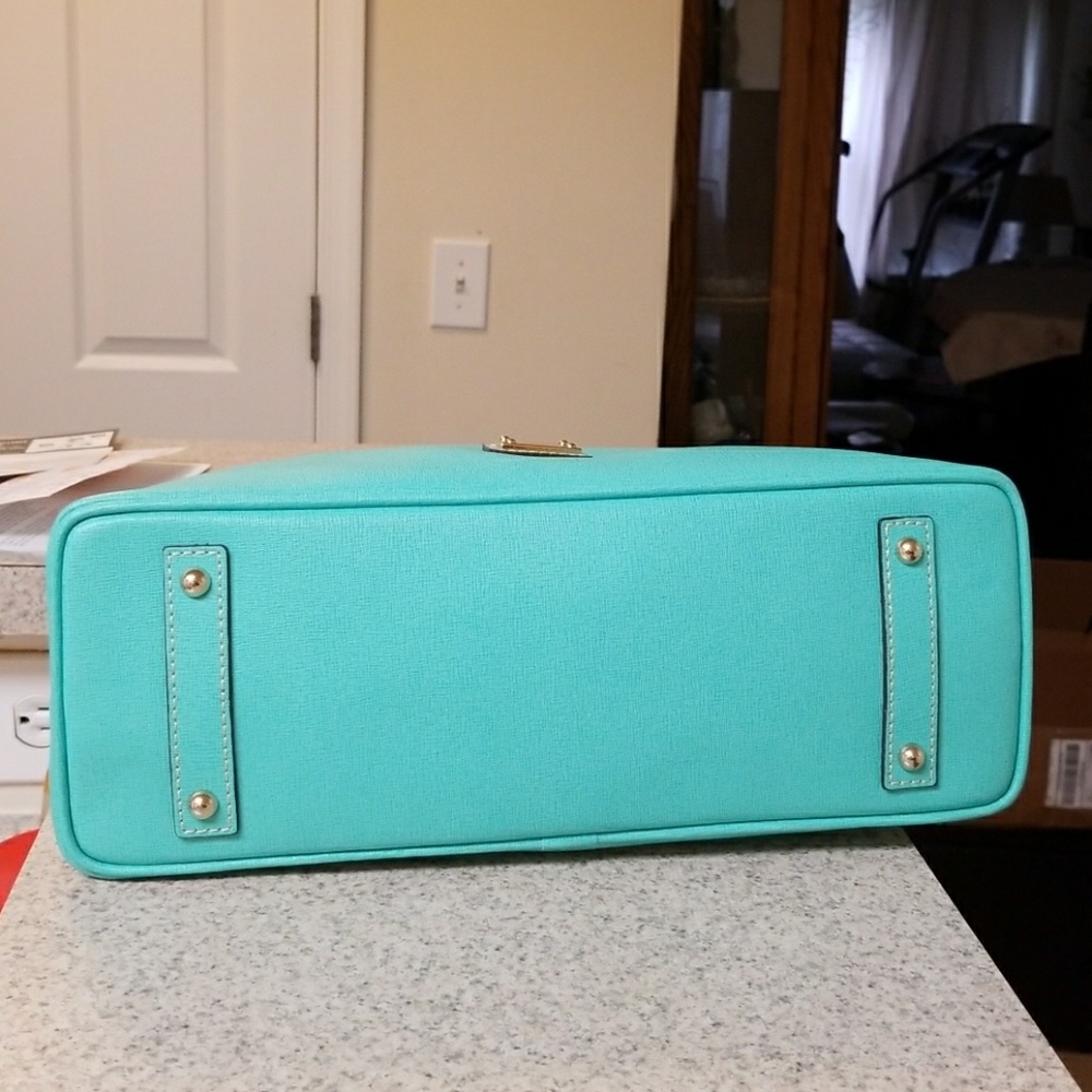 **SOLD**  Dooney & Bourke Seafoam Hobo EUC - Picture 7 of 8