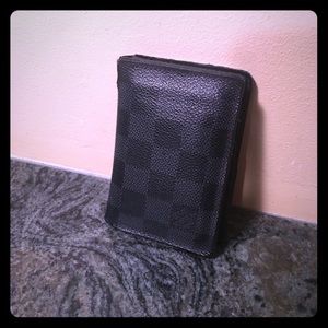 Louis Vuitton Black Unisex Wallet