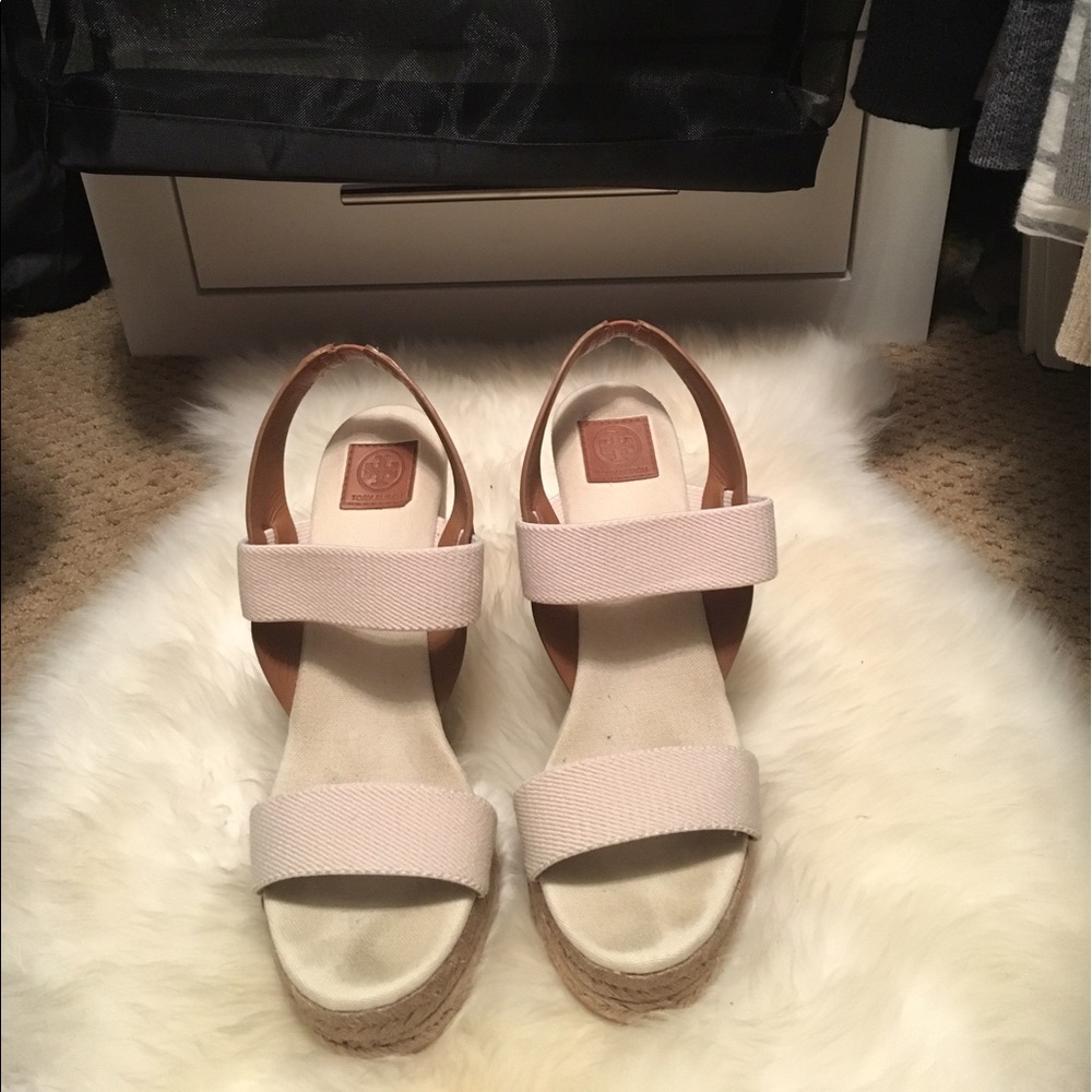 Auth Tory Burch wedge sandals 7.5