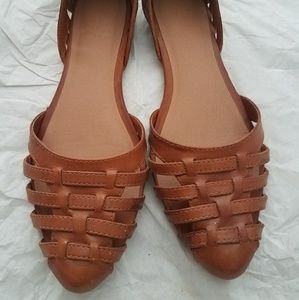 Tan Pointy Shoes