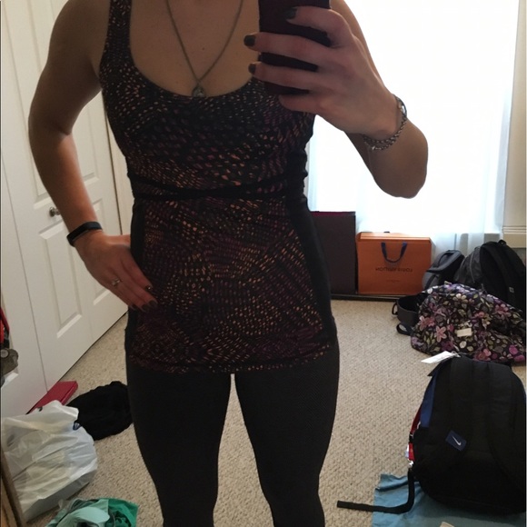 Fabletics tank - Picture 3 of 4