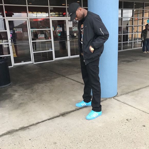 Meet your Posher, Derrick - Picture 1 of 1