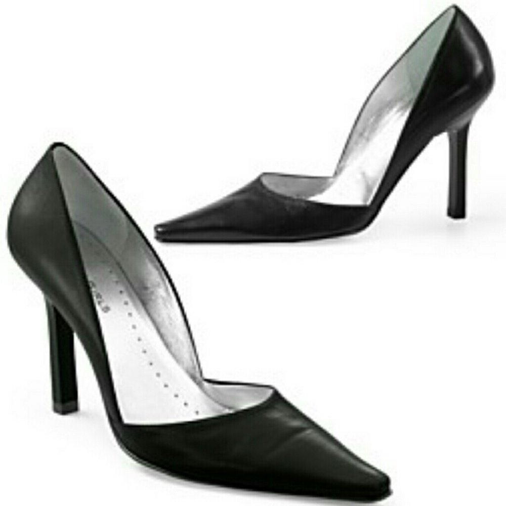 BCBG Paris Pumps