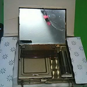 Beautiful Vintage metal cosmetic purse