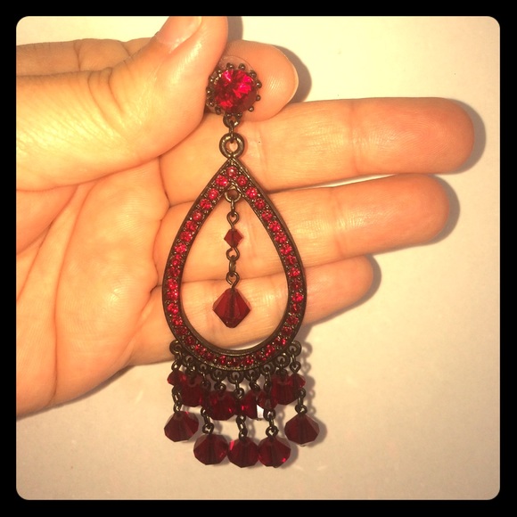 RED RHINESTONE CHANDELIER EARRINGS - Picture 4 of 6