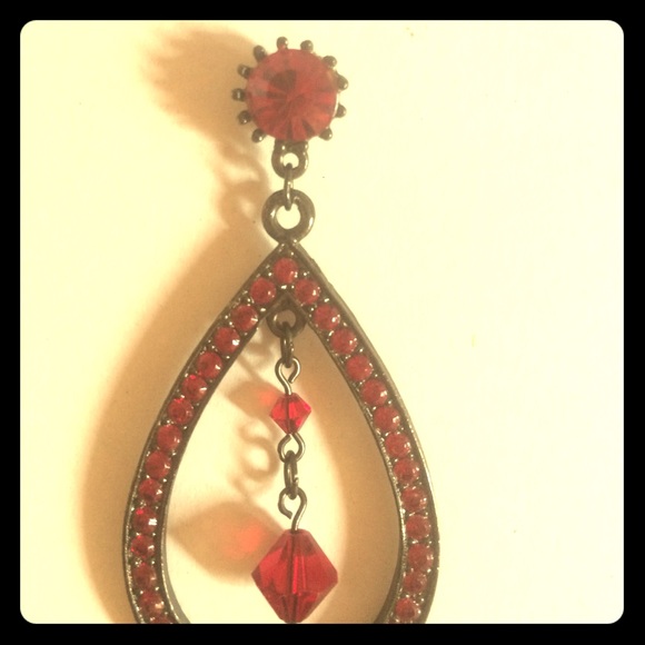 RED RHINESTONE CHANDELIER EARRINGS - Picture 6 of 6
