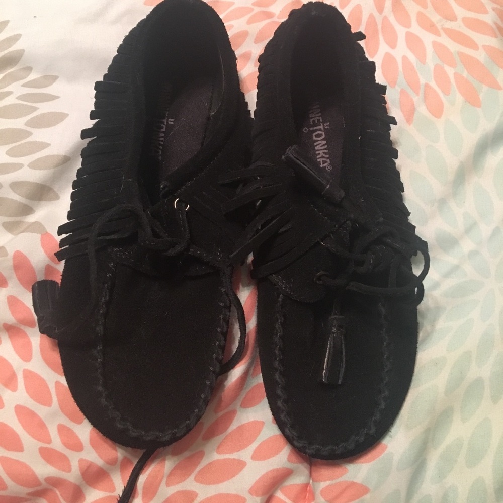 Black Minnetonka Moccasins