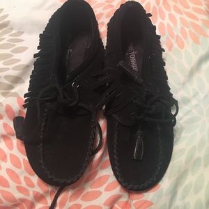 Black Minnetonka Moccasins