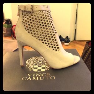 Vince Camuto Kolt bootie