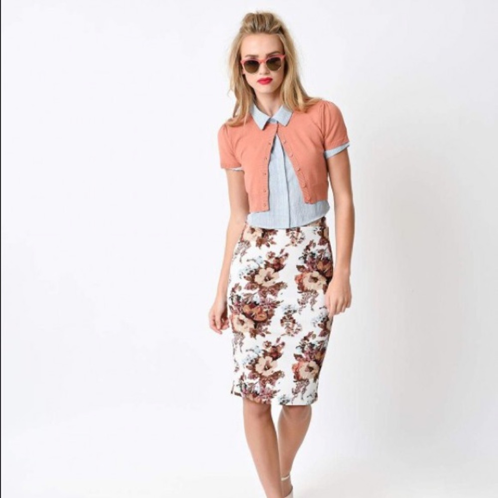 Unique Vintage Floral Pencil Wiggle Skirt