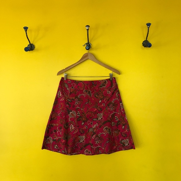 Ann Taylor magenta floral patterned cotton skirt - Picture 2 of 4