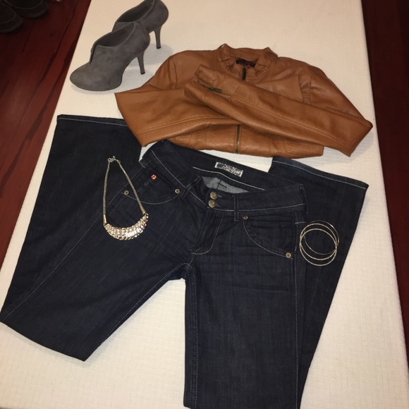 Hudson Dark Blue Jeans โ๏ธโ๏ธโ๏ธ - Picture 2 of 5