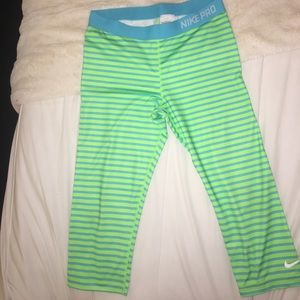 Nike Pro Striped Crop Leggings