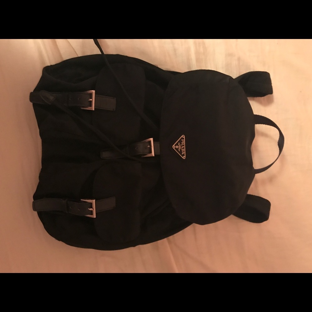 BLACK PRADA VELA BACK PACK 100%% authentic