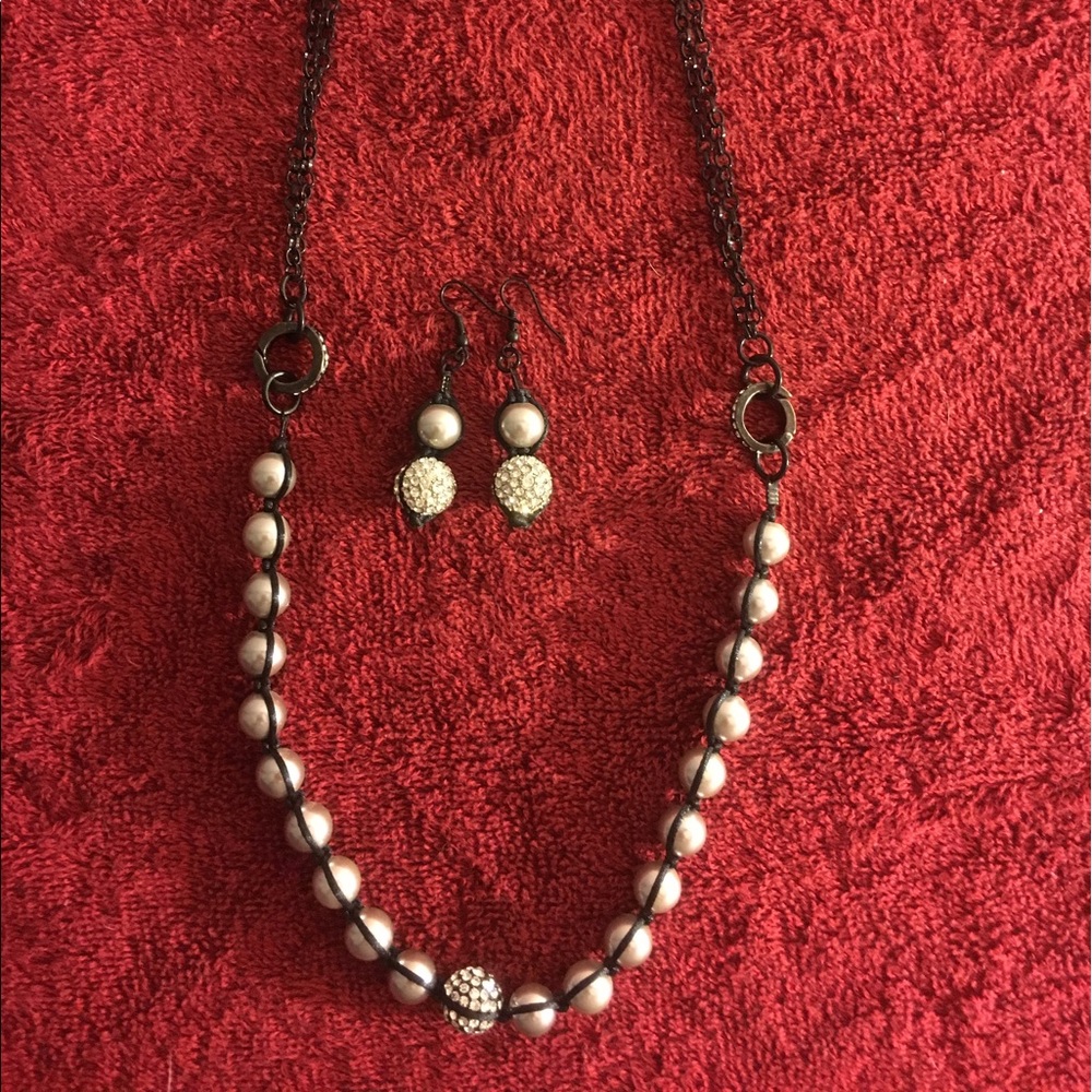 Necklace & earrings set. 13.5 long